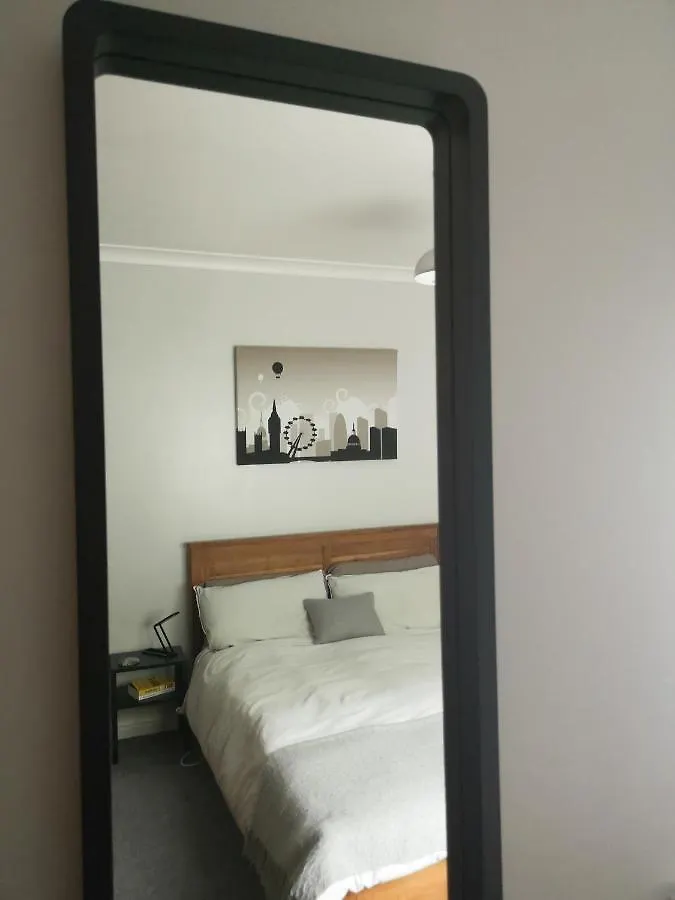Switchback Stays Marina Apartments 卡迪夫